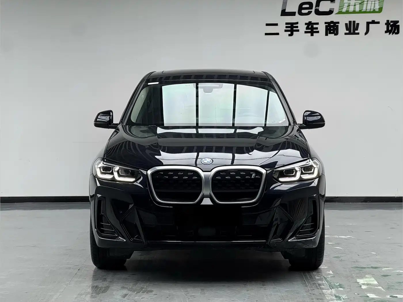 BMW iX3 2024