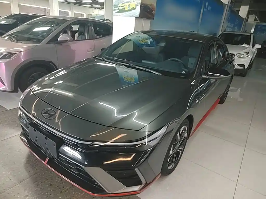 Hyundai Elantra 2024