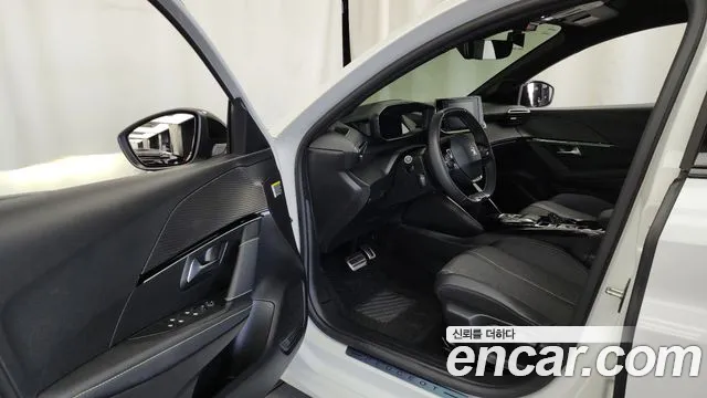 Peugeot 208 2022
