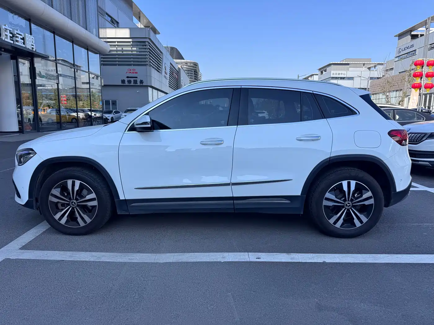 Mercedes-Benz GLA 2023