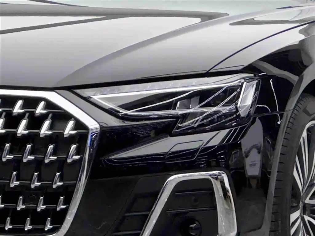 Audi A8 2024
