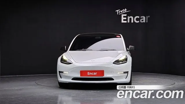 Tesla Model 3 2022