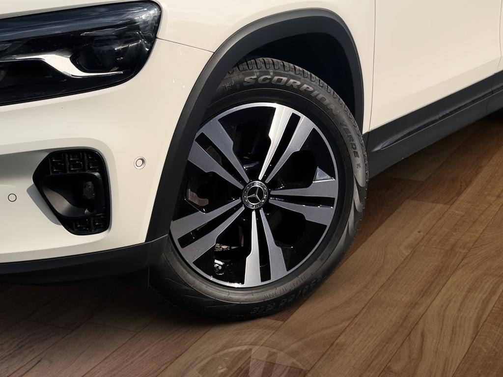 Mercedes-Benz GLB 220 2024