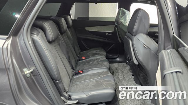 Peugeot 5008 2021
