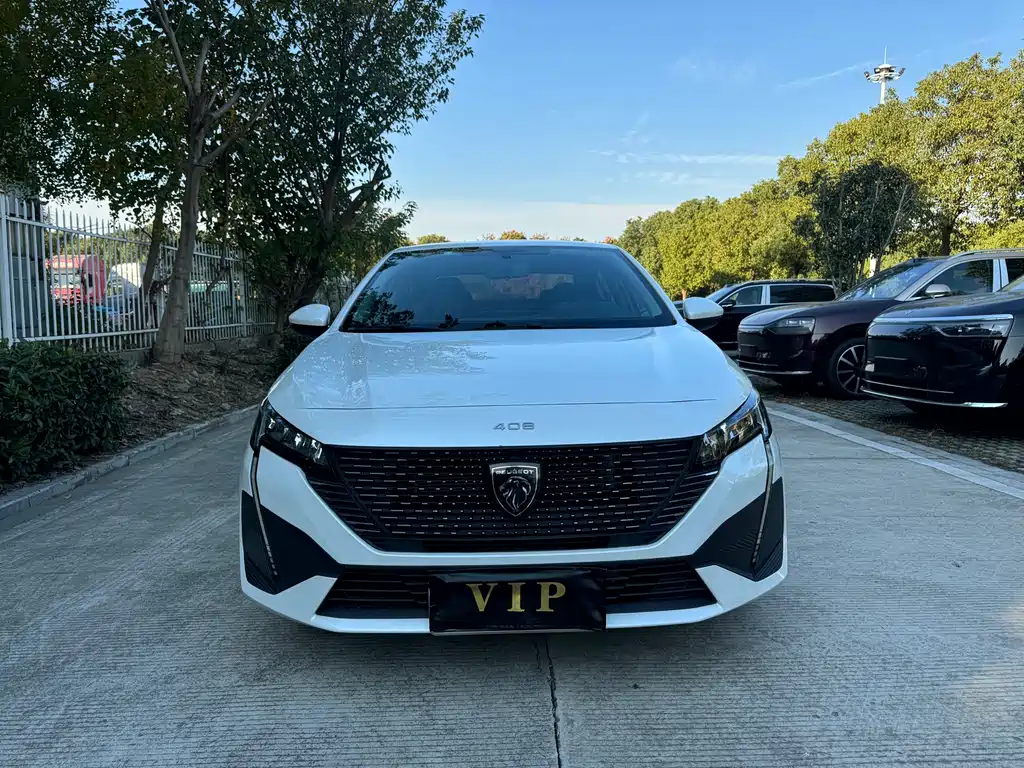 Peugeot 408 2022