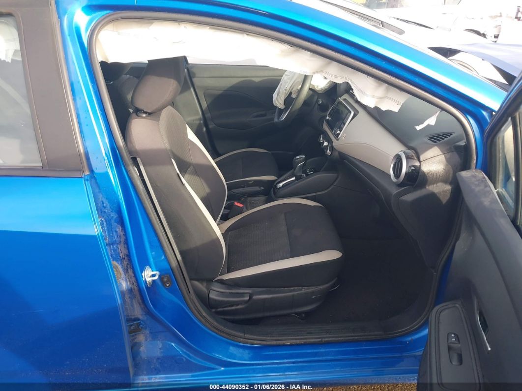 Nissan Versa 2021