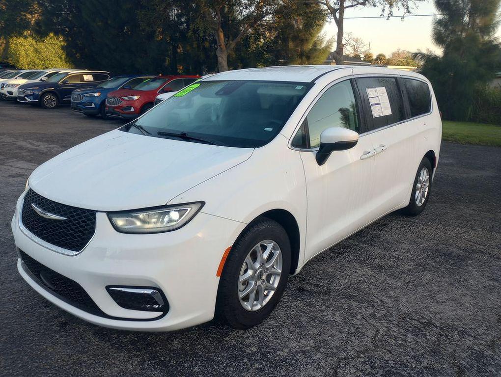 Chrysler Pacifica 2023
