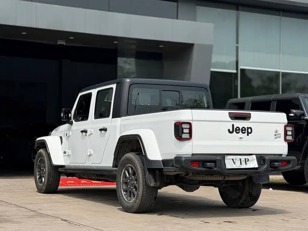 Jeep Gladiator 2023