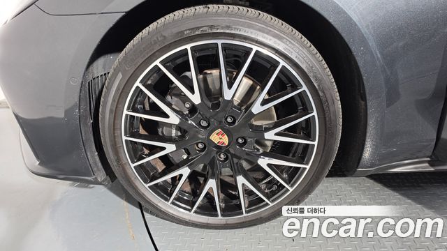 Porsche Panamera 2025