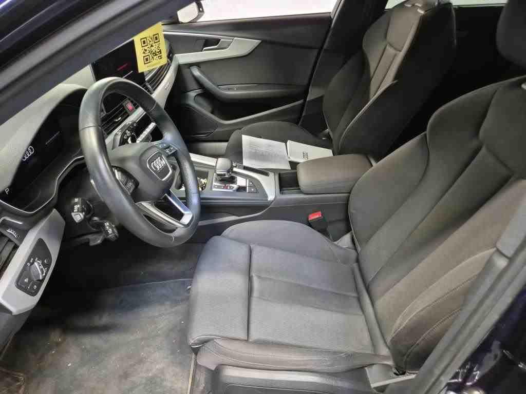 Audi A4 2023