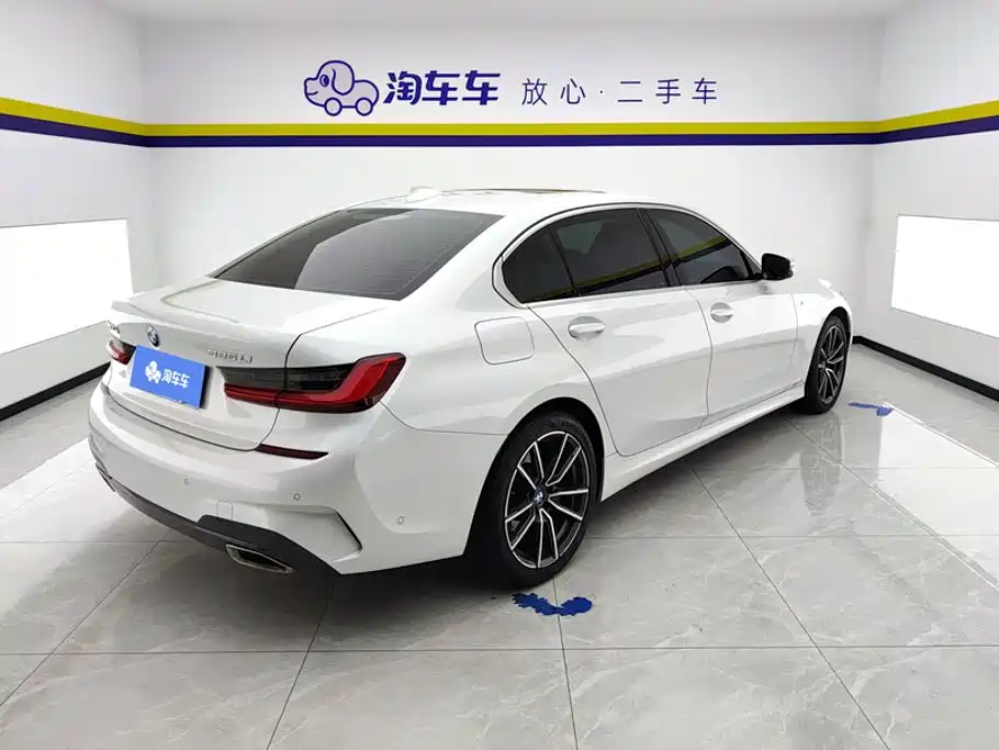 BMW 3 серии 2021