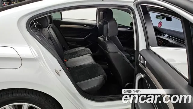 Volkswagen Passat 2021