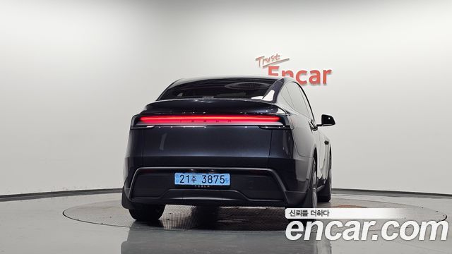 Tesla Model Y 2026