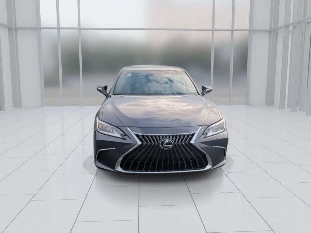 Lexus ES 2024