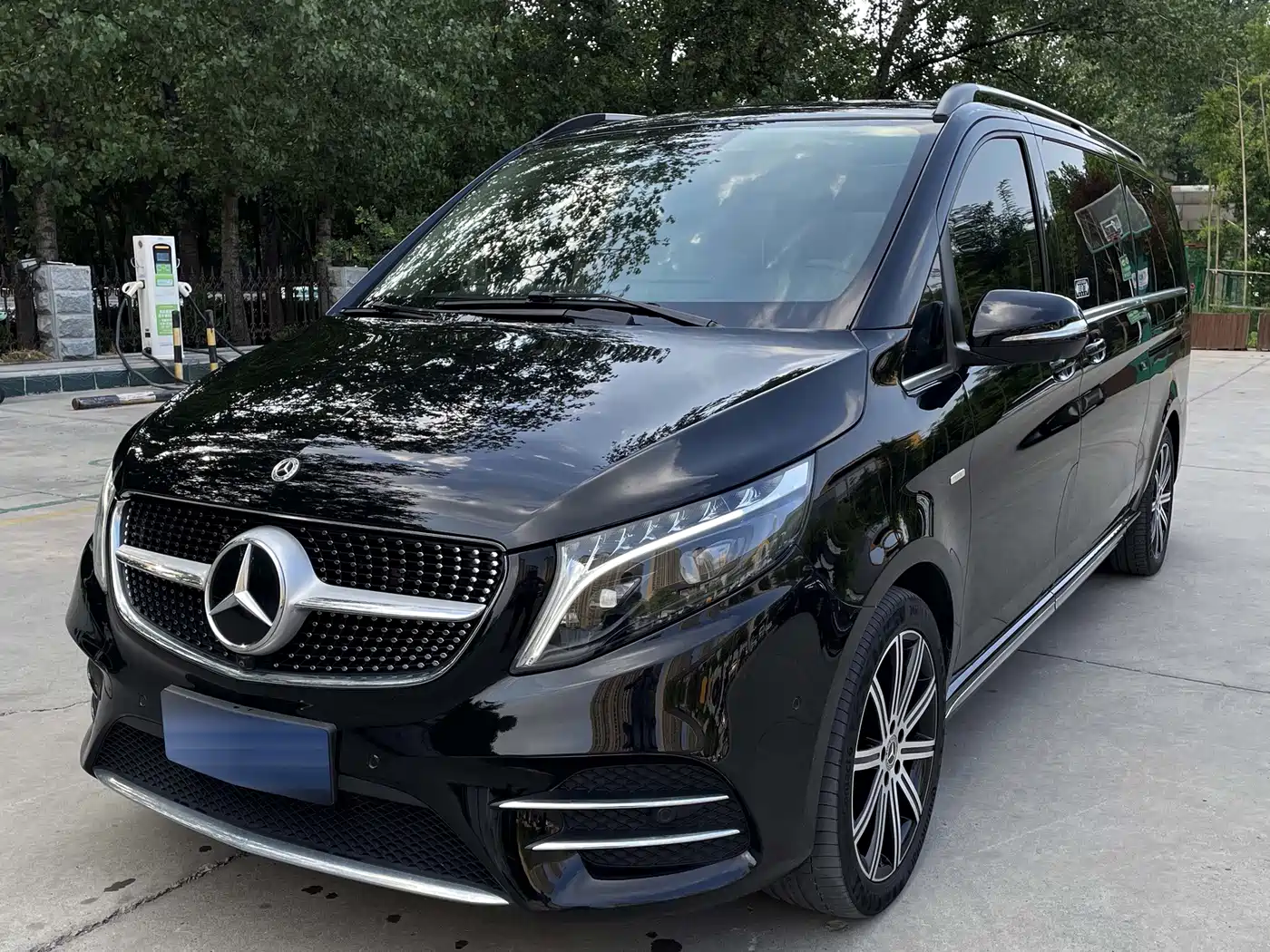 Mercedes-Benz V-Класс 2023