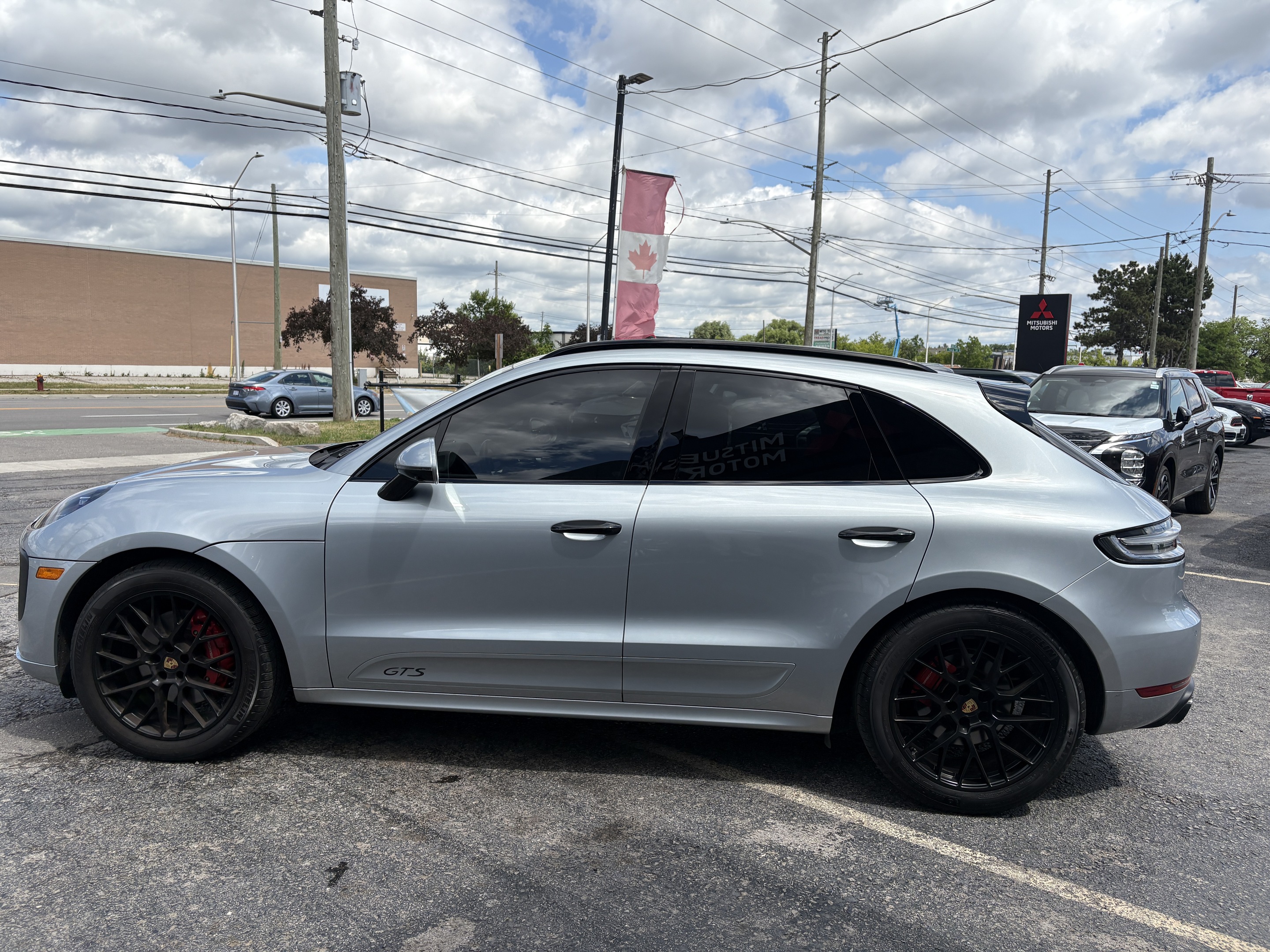 Porsche Macan 2021