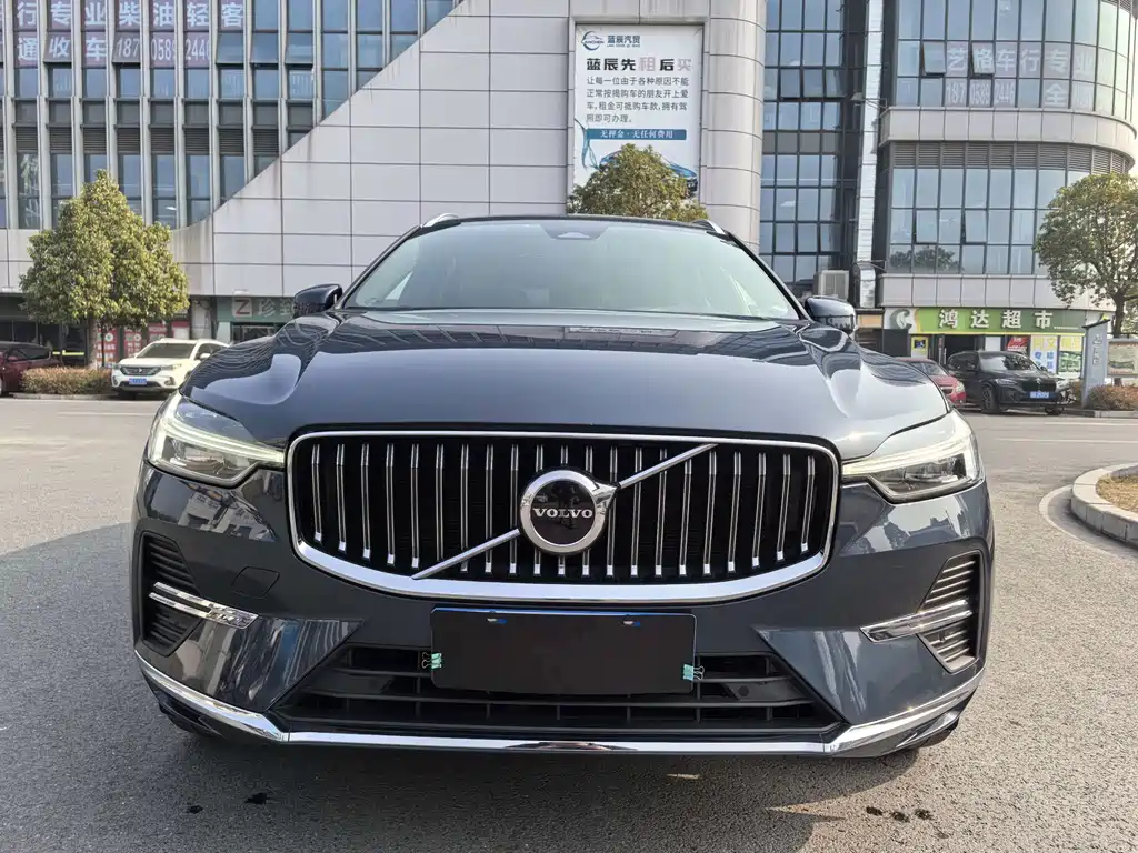 Volvo XC60 2022