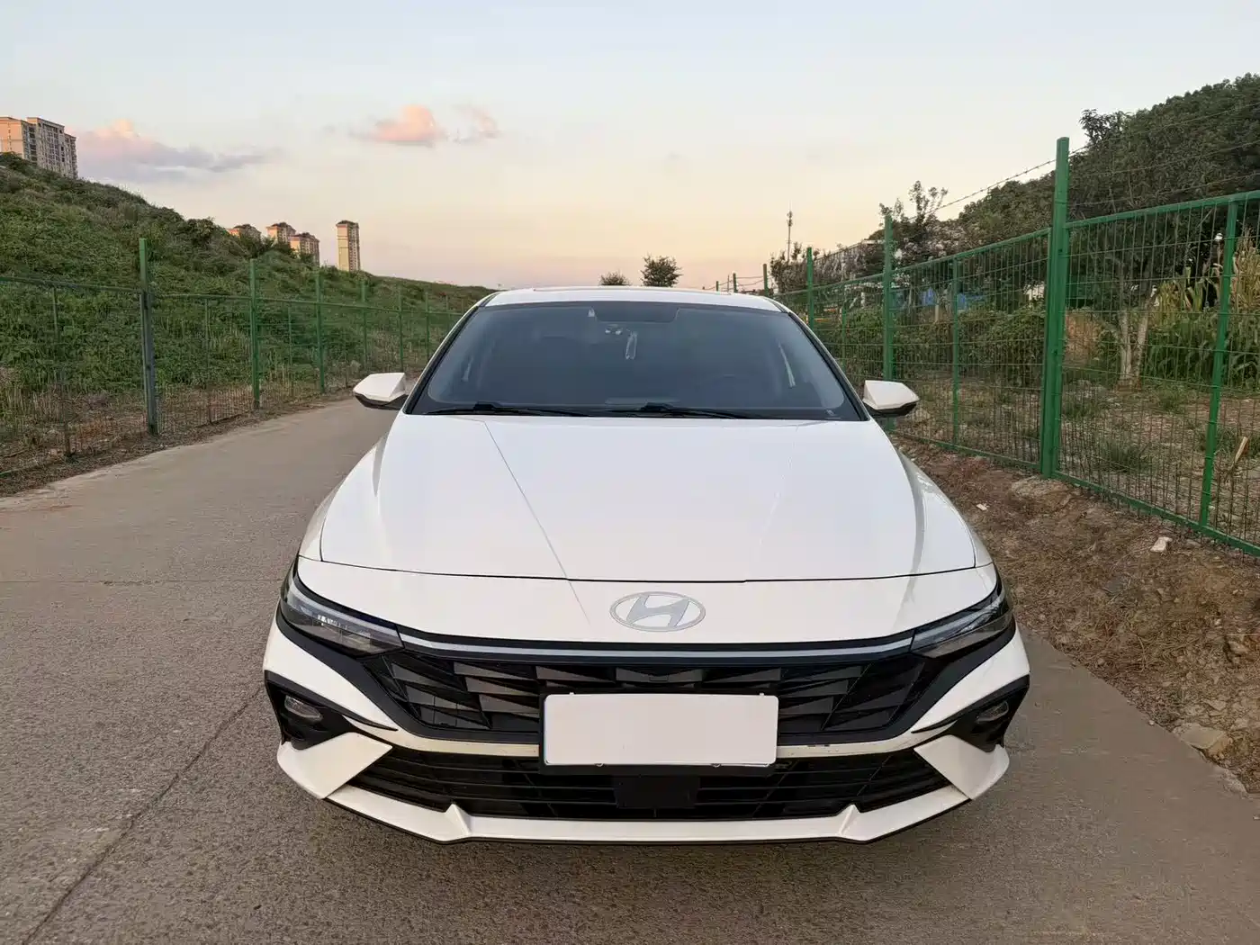Hyundai Elantra 2024