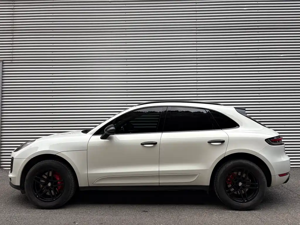 Porsche Macan 2021