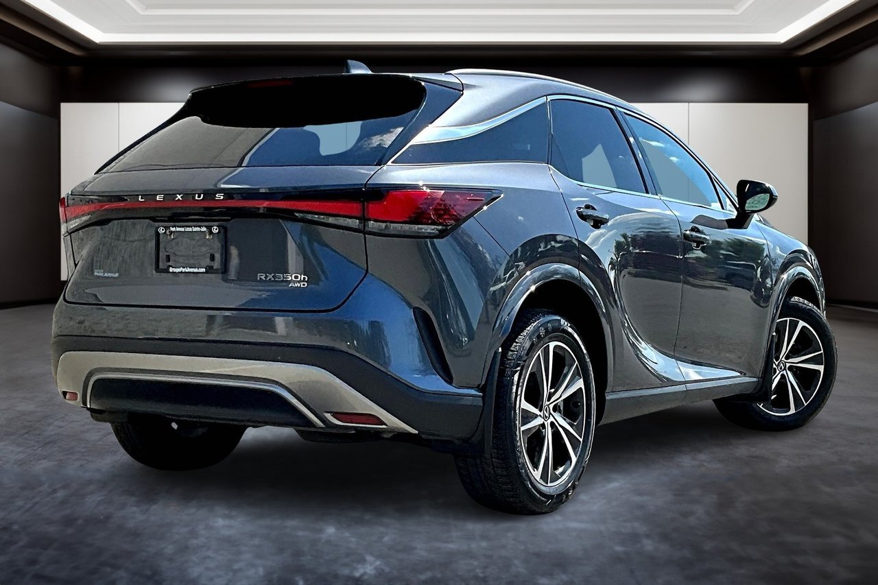 Lexus RX 2024