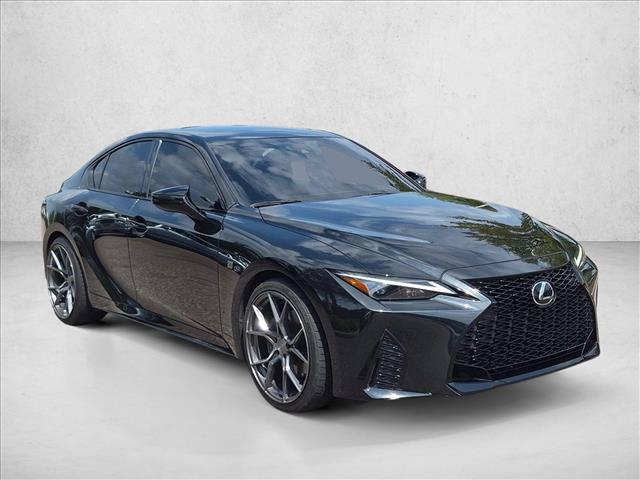 Lexus IS 2025