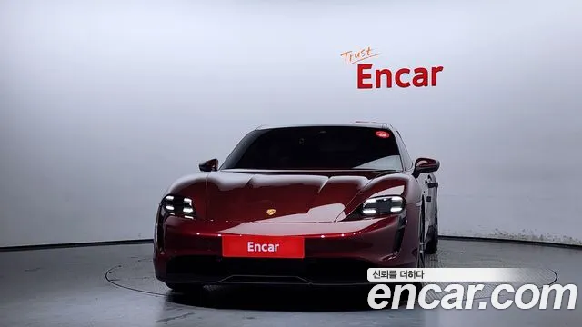 Porsche Taycan 2022