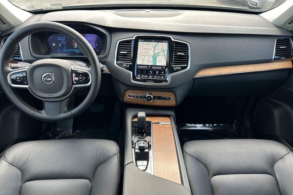 Volvo XC90 2025
