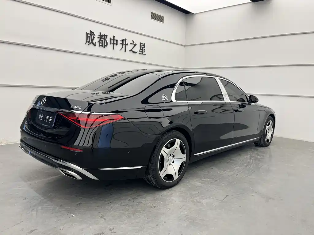 Mercedes-Benz Maybach S-Класс 2022