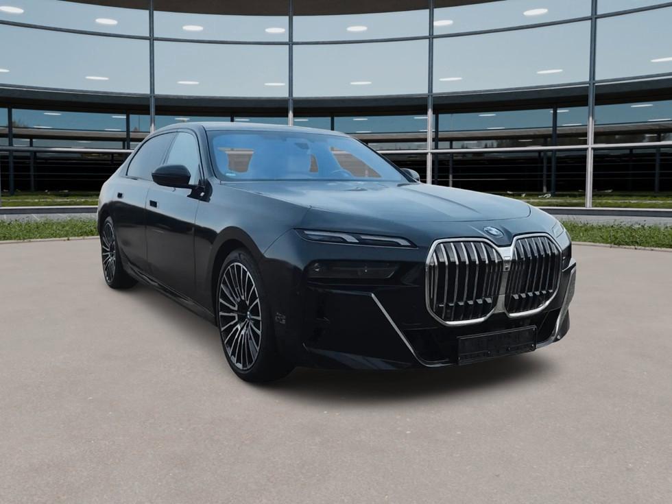 BMW 740 2024