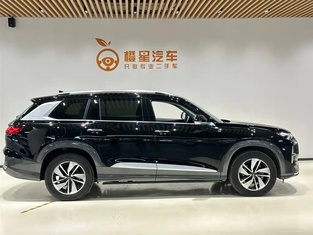 Audi Q6 2025