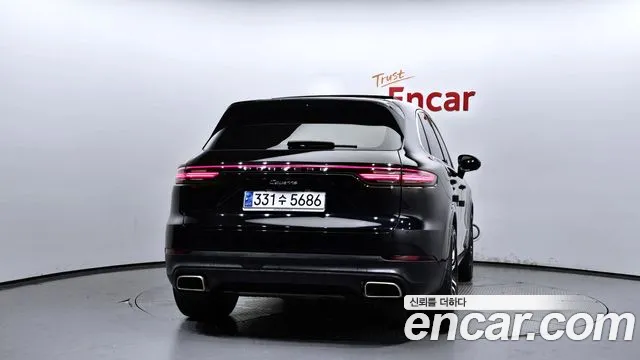 Porsche Cayenne 2021