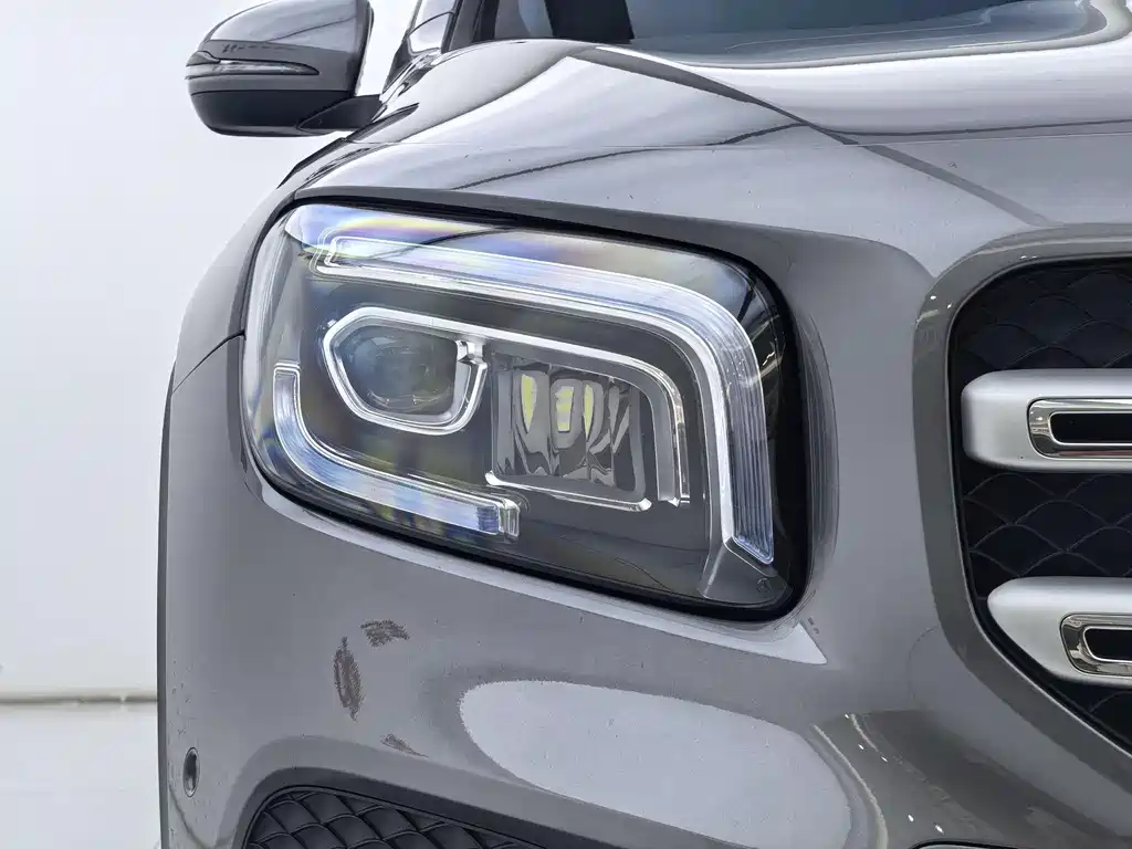 Mercedes-Benz GLB 2021