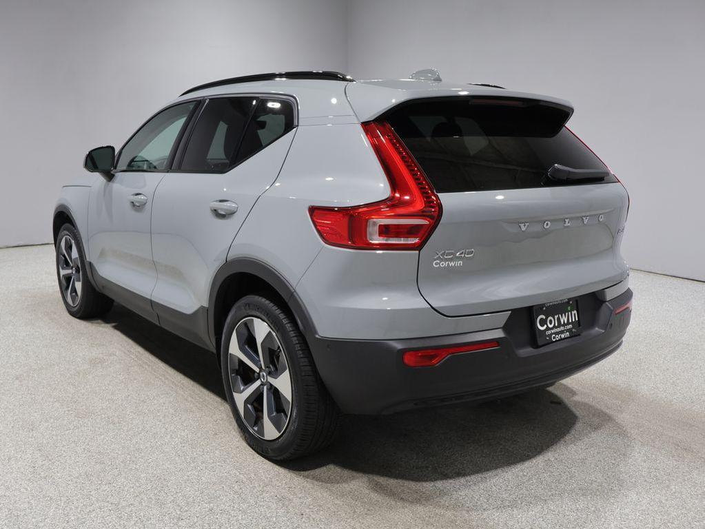 Volvo XC40 2024
