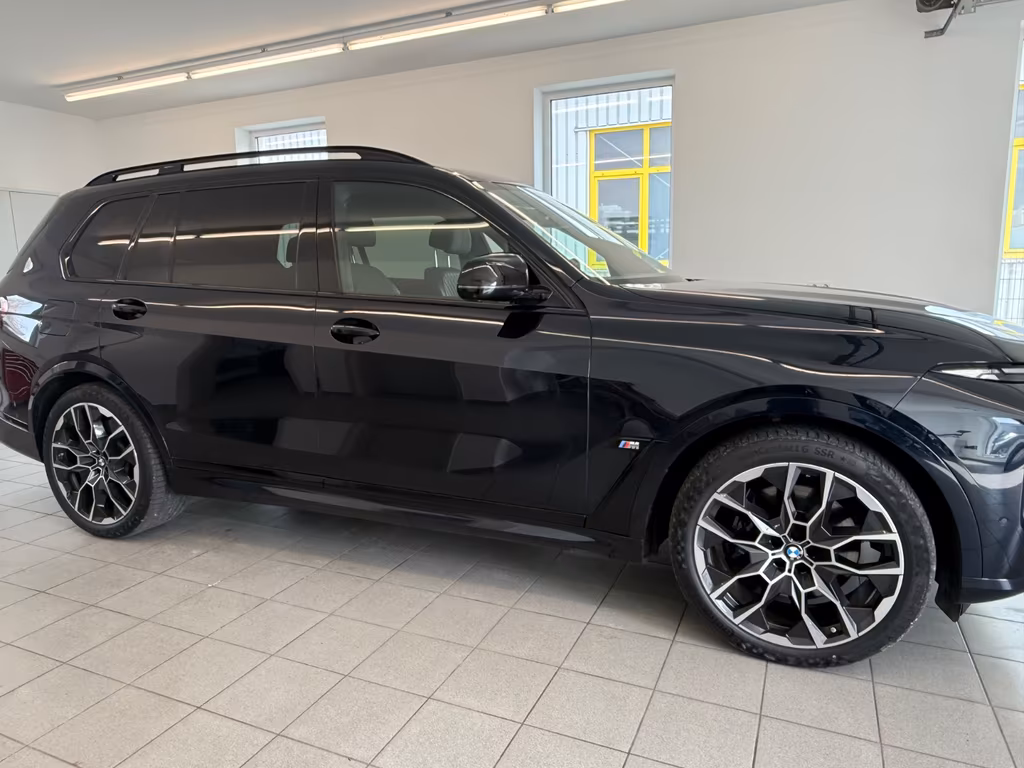 BMW X7 M60 2022