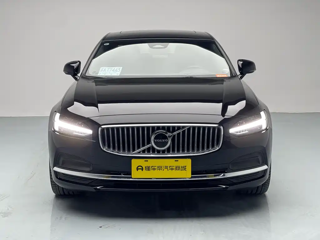 Volvo S90 2025