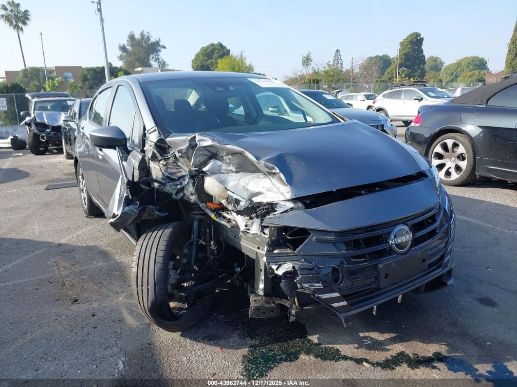 Nissan Versa 2024
