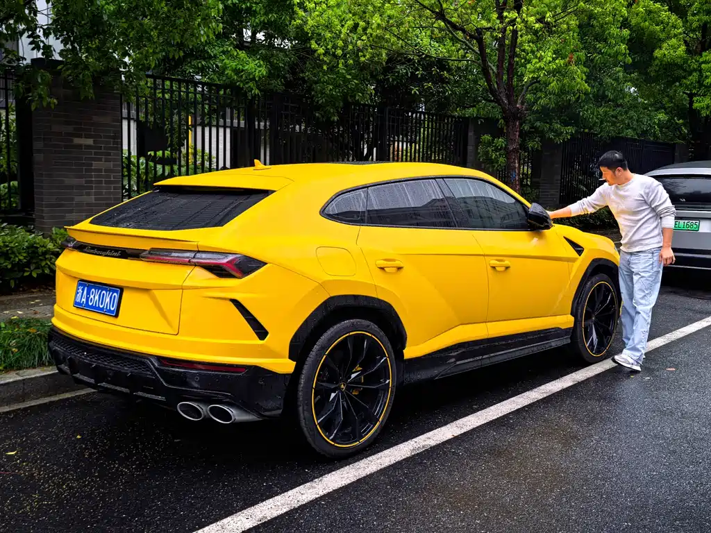 Lamborghini Urus 2022
