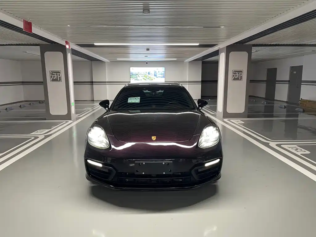 Porsche Panamera 2022