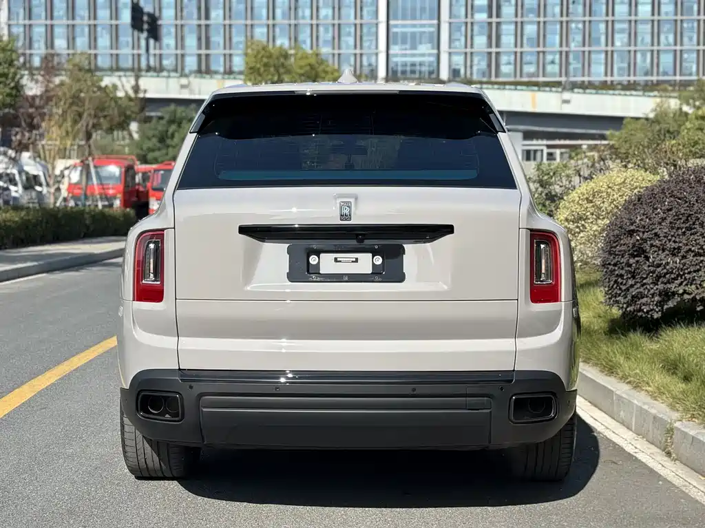 Rolls-Royce Cullinan 2023