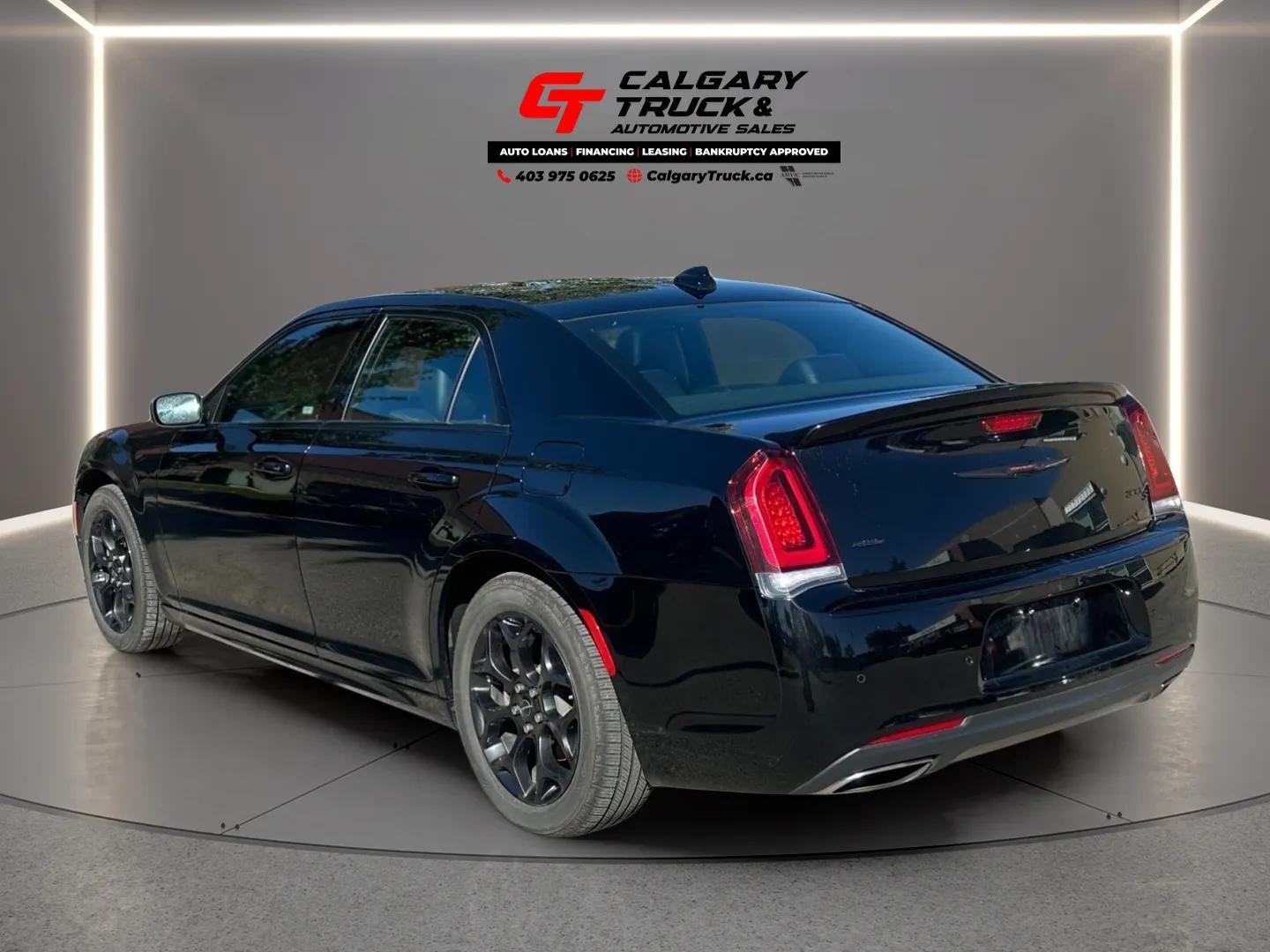 Chrysler 300 2023
