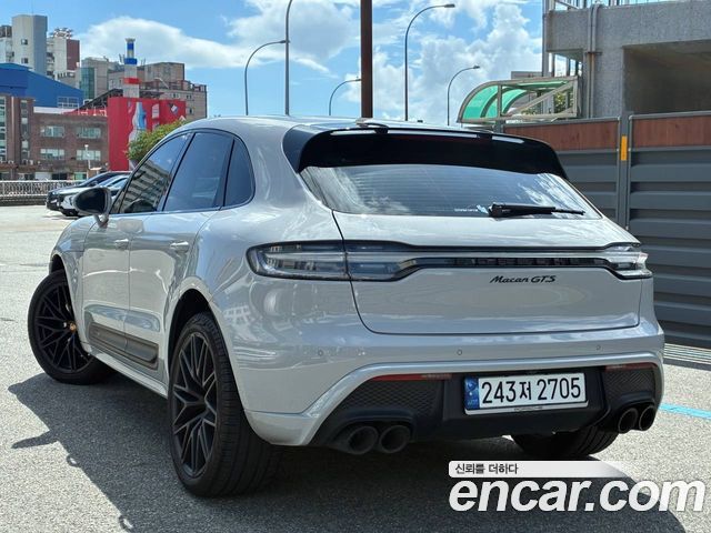 Porsche Macan 2023