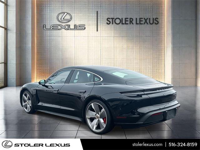 Porsche Taycan 2021