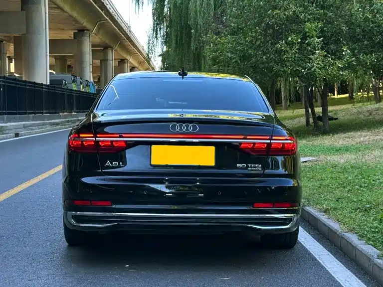 Audi A8 2024