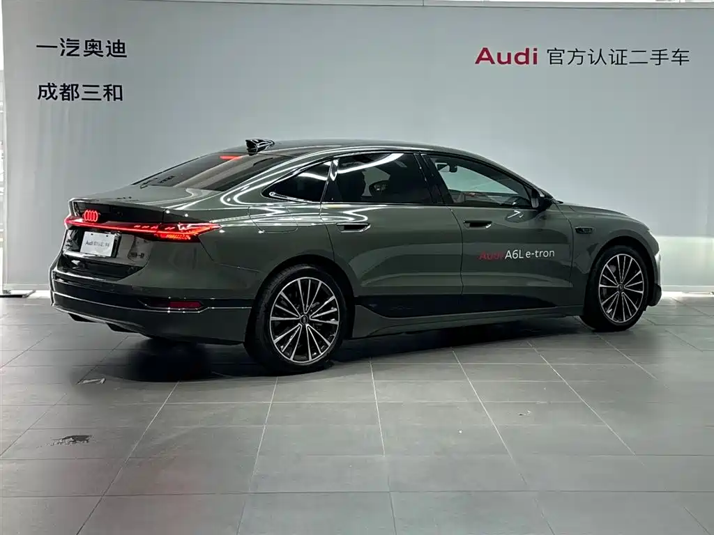 Audi e-tron 2025