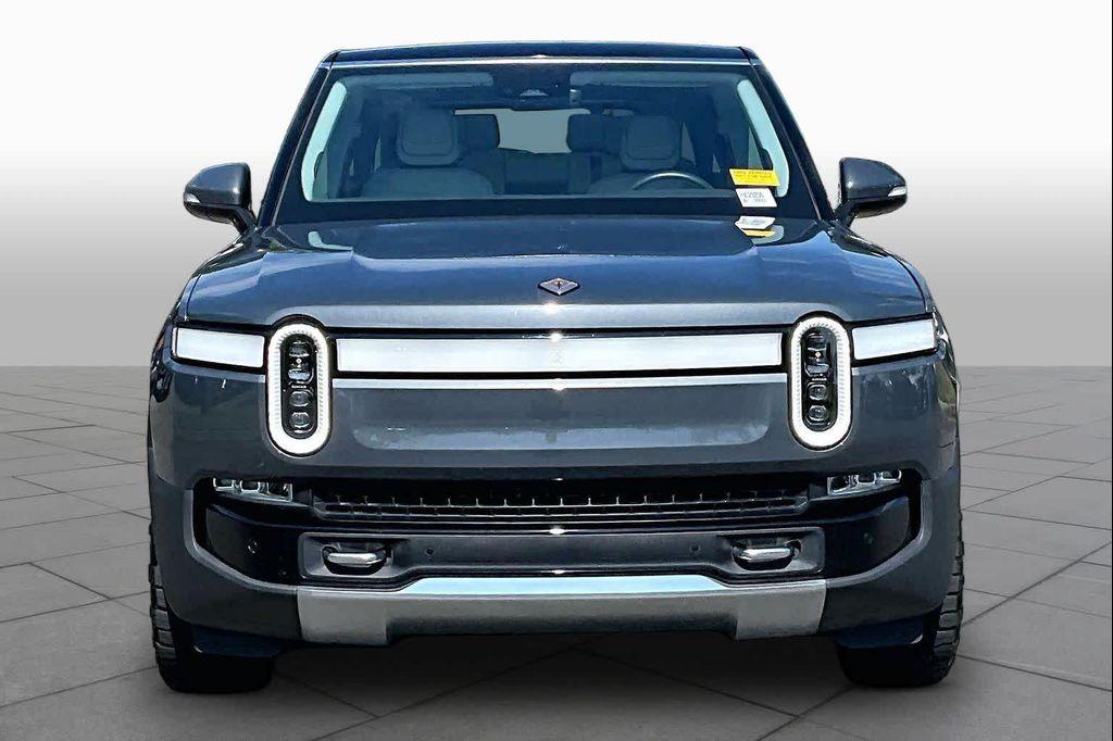 Rivian R1S 2023