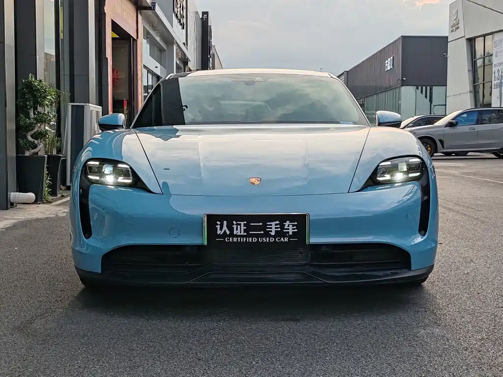 Porsche Taycan 2021