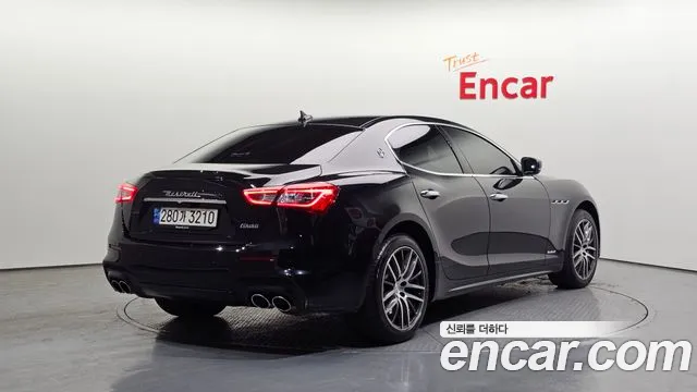 Maserati Ghibli 2020