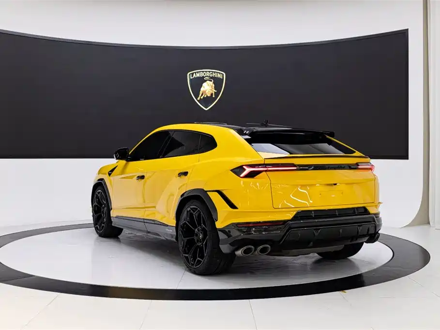 Lamborghini Urus 2023