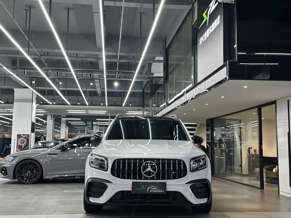 Mercedes-Benz GLB AMG 2021
