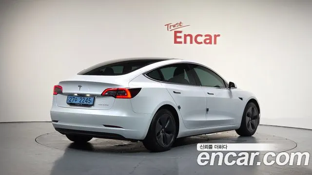 Tesla Model 3 2020